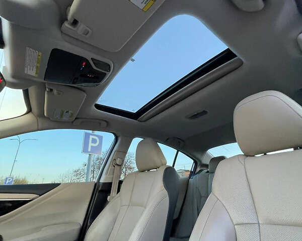 Белый Субару Легаси, объемом двигателя 2.5 л и пробегом 40 тыс. км за 15900 $, фото 33 на Automoto.ua