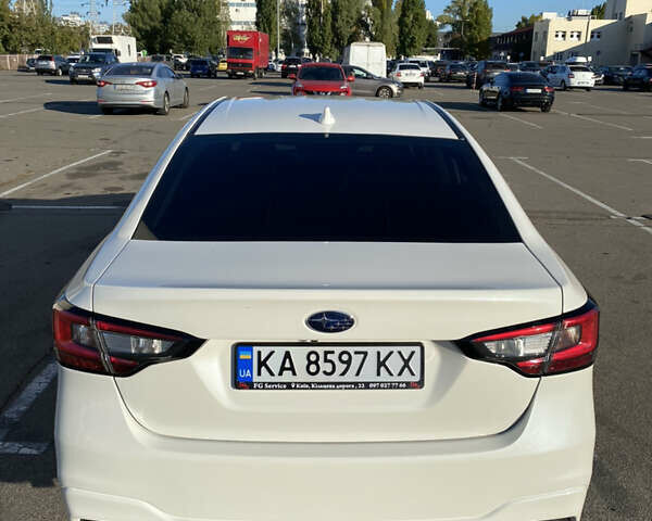 Белый Субару Легаси, объемом двигателя 2.5 л и пробегом 102 тыс. км за 17000 $, фото 5 на Automoto.ua