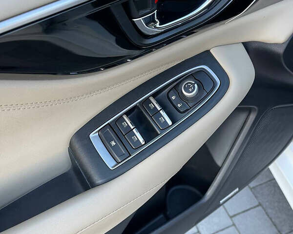 Белый Субару Легаси, объемом двигателя 2.5 л и пробегом 40 тыс. км за 15900 $, фото 13 на Automoto.ua