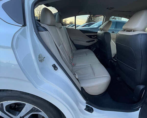 Белый Субару Легаси, объемом двигателя 2.5 л и пробегом 40 тыс. км за 15900 $, фото 25 на Automoto.ua