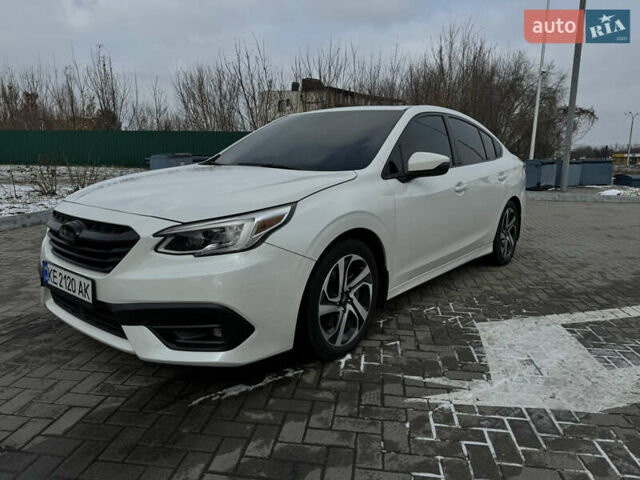 Белый Субару Легаси, объемом двигателя 2.5 л и пробегом 118 тыс. км за 19500 $, фото 3 на Automoto.ua