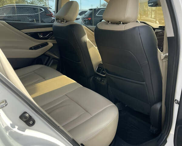 Білий Субару Легасі, об'ємом двигуна 2.5 л та пробігом 40 тис. км за 16850 $, фото 41 на Automoto.ua