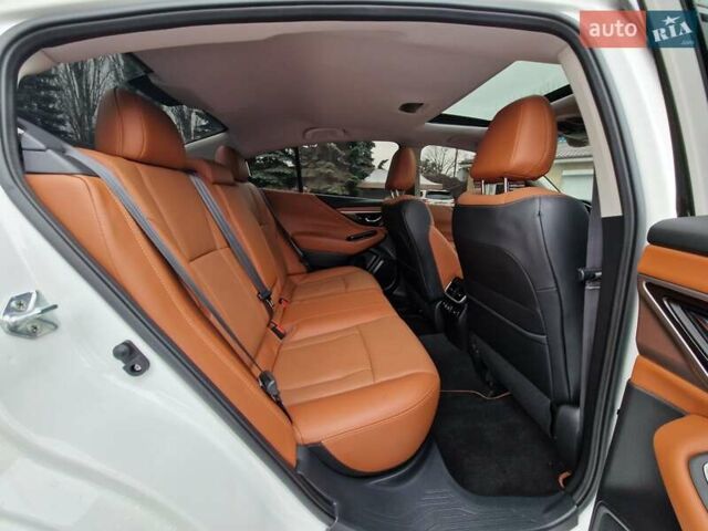 Білий Субару Легасі, об'ємом двигуна 2.4 л та пробігом 20 тис. км за 23500 $, фото 35 на Automoto.ua