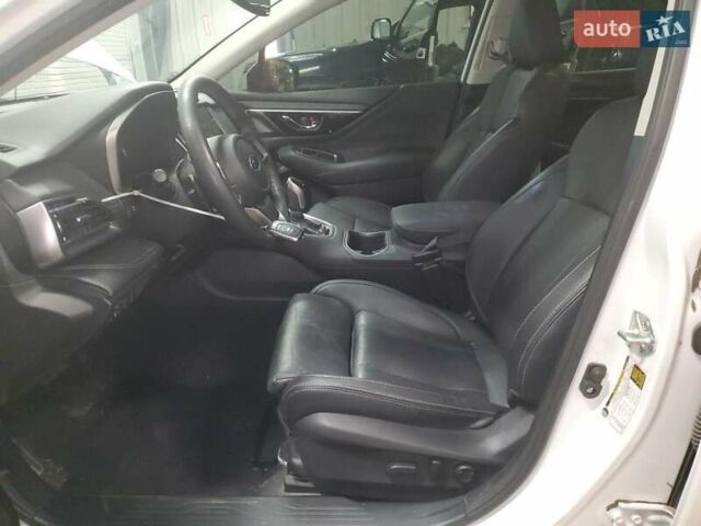 Белый Субару Легаси, объемом двигателя 2.4 л и пробегом 51 тыс. км за 3300 $, фото 6 на Automoto.ua