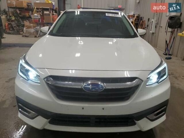 Белый Субару Легаси, объемом двигателя 2.4 л и пробегом 51 тыс. км за 3300 $, фото 4 на Automoto.ua