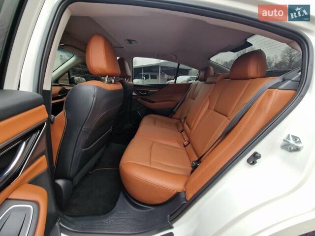 Білий Субару Легасі, об'ємом двигуна 2.4 л та пробігом 20 тис. км за 23500 $, фото 30 на Automoto.ua