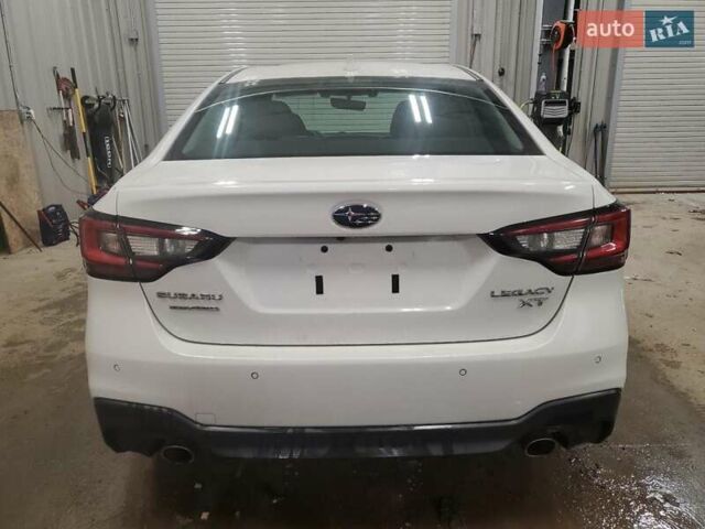 Белый Субару Легаси, объемом двигателя 2.4 л и пробегом 51 тыс. км за 3300 $, фото 5 на Automoto.ua