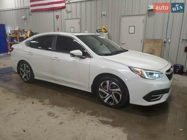 Белый Субару Легаси, объемом двигателя 2.4 л и пробегом 51 тыс. км за 3300 $, фото 3 на Automoto.ua