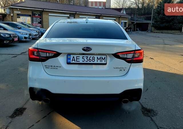 Білий Субару Легасі, об'ємом двигуна 2.4 л та пробігом 28 тис. км за 17500 $, фото 4 на Automoto.ua
