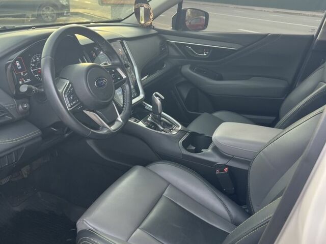 Белый Субару Легаси, объемом двигателя 2.5 л и пробегом 136 тыс. км за 21500 $, фото 12 на Automoto.ua