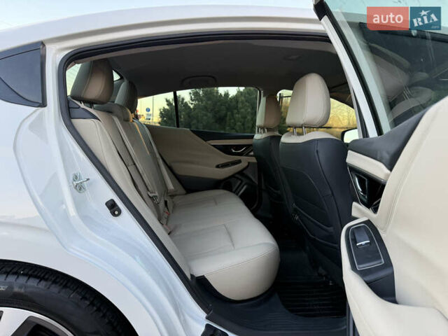 Білий Субару Легасі, об'ємом двигуна 2.5 л та пробігом 63 тис. км за 22900 $, фото 27 на Automoto.ua