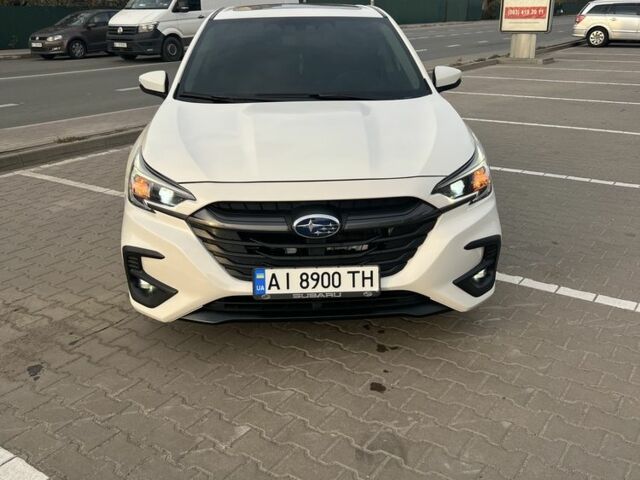 Белый Субару Легаси, объемом двигателя 2.5 л и пробегом 136 тыс. км за 21500 $, фото 2 на Automoto.ua