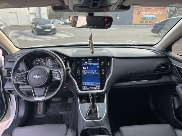 Белый Субару Легаси, объемом двигателя 2.5 л и пробегом 136 тыс. км за 21500 $, фото 11 на Automoto.ua