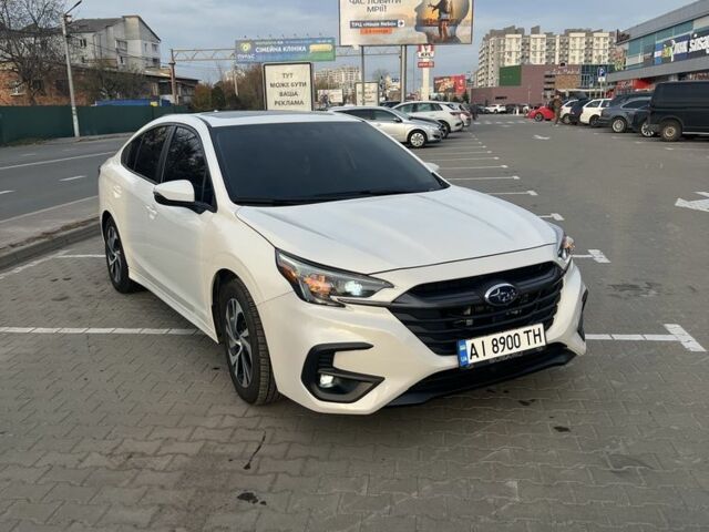 Белый Субару Легаси, объемом двигателя 2.5 л и пробегом 136 тыс. км за 21500 $, фото 1 на Automoto.ua