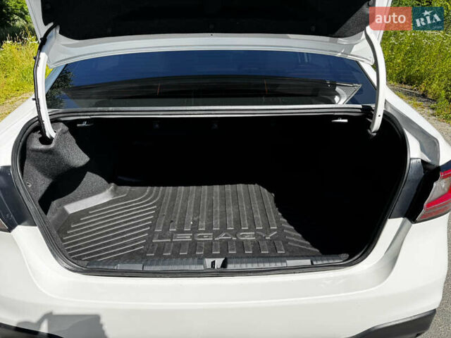 Білий Субару Легасі, об'ємом двигуна 2.5 л та пробігом 14 тис. км за 23800 $, фото 15 на Automoto.ua