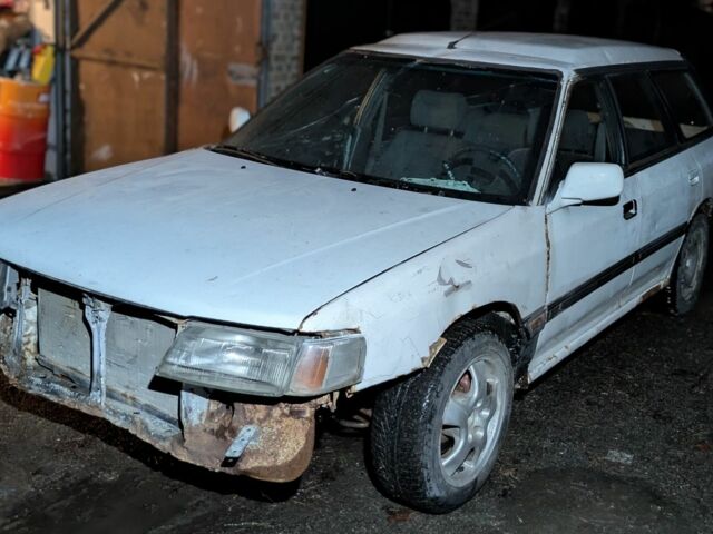 Белый Субару Легаси, объемом двигателя 2.2 л и пробегом 350 тыс. км за 700 $, фото 3 на Automoto.ua