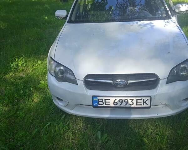 Белый Субару Легаси, объемом двигателя 1.99 л и пробегом 374 тыс. км за 5000 $, фото 11 на Automoto.ua