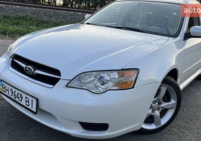 Білий Субару Легасі, об'ємом двигуна 2.5 л та пробігом 70 тис. км за 6700 $, фото 27 на Automoto.ua