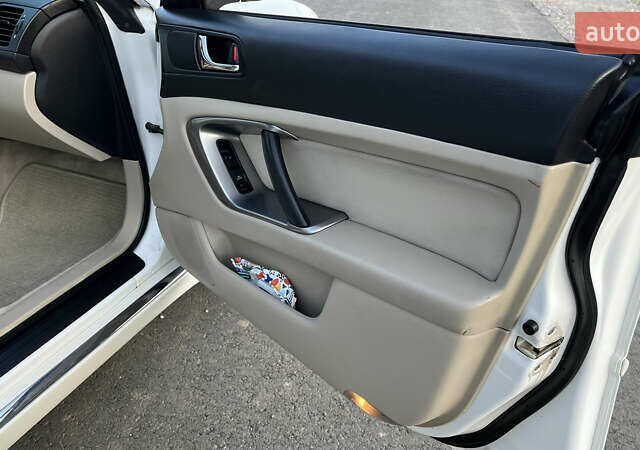 Білий Субару Легасі, об'ємом двигуна 2.5 л та пробігом 70 тис. км за 6700 $, фото 50 на Automoto.ua