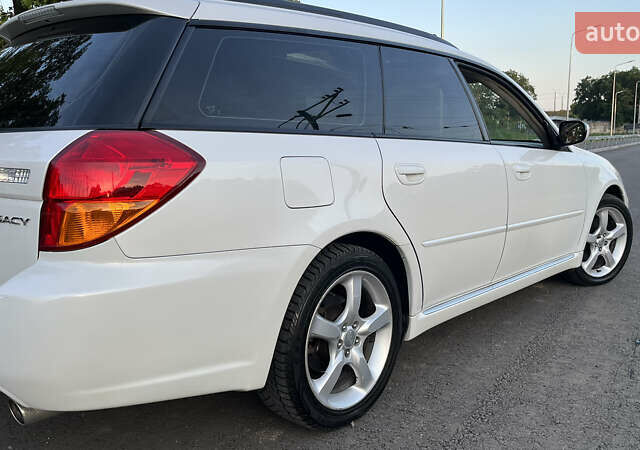 Білий Субару Легасі, об'ємом двигуна 2.5 л та пробігом 70 тис. км за 6700 $, фото 22 на Automoto.ua