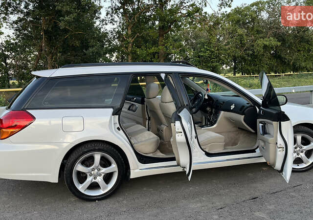 Білий Субару Легасі, об'ємом двигуна 2.5 л та пробігом 70 тис. км за 6700 $, фото 9 на Automoto.ua