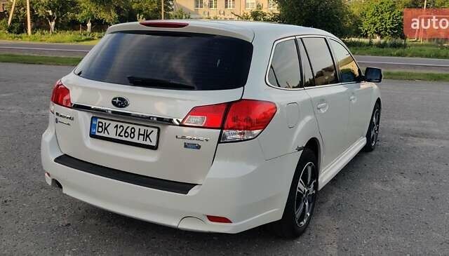 Білий Субару Легасі, об'ємом двигуна 2 л та пробігом 225 тис. км за 7600 $, фото 17 на Automoto.ua