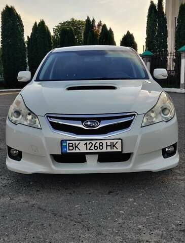 Білий Субару Легасі, об'ємом двигуна 2 л та пробігом 225 тис. км за 7600 $, фото 15 на Automoto.ua
