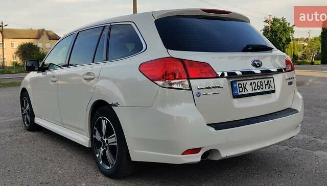 Білий Субару Легасі, об'ємом двигуна 2 л та пробігом 225 тис. км за 7600 $, фото 18 на Automoto.ua