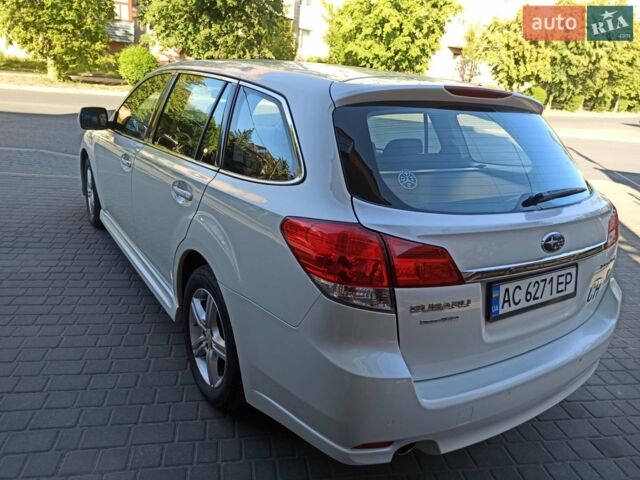 Білий Субару Легасі, об'ємом двигуна 1.99 л та пробігом 254 тис. км за 8300 $, фото 1 на Automoto.ua
