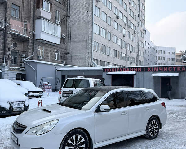 Белый Субару Легаси, объемом двигателя 2 л и пробегом 165 тыс. км за 8400 $, фото 7 на Automoto.ua