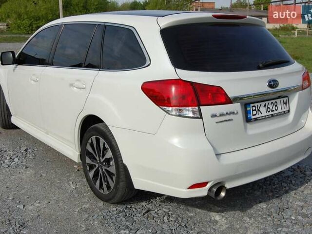 Білий Субару Легасі, об'ємом двигуна 2 л та пробігом 158 тис. км за 7500 $, фото 12 на Automoto.ua