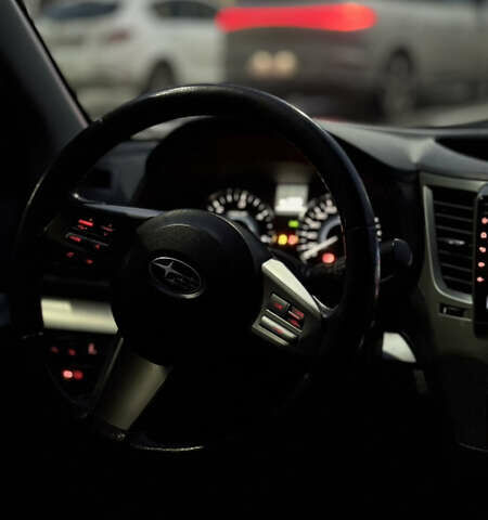 Белый Субару Легаси, объемом двигателя 2 л и пробегом 225 тыс. км за 8500 $, фото 22 на Automoto.ua