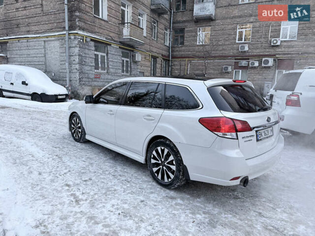Белый Субару Легаси, объемом двигателя 2 л и пробегом 165 тыс. км за 8400 $, фото 11 на Automoto.ua
