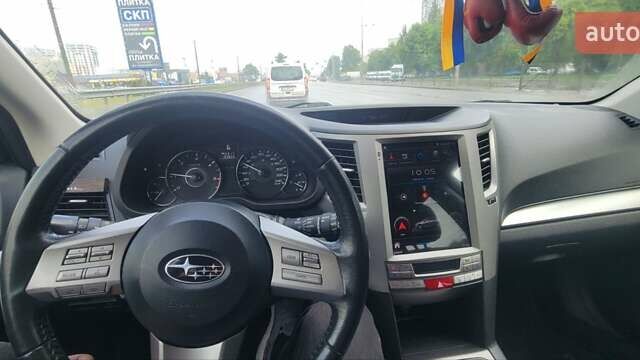 Белый Субару Легаси, объемом двигателя 2 л и пробегом 192 тыс. км за 7799 $, фото 14 на Automoto.ua