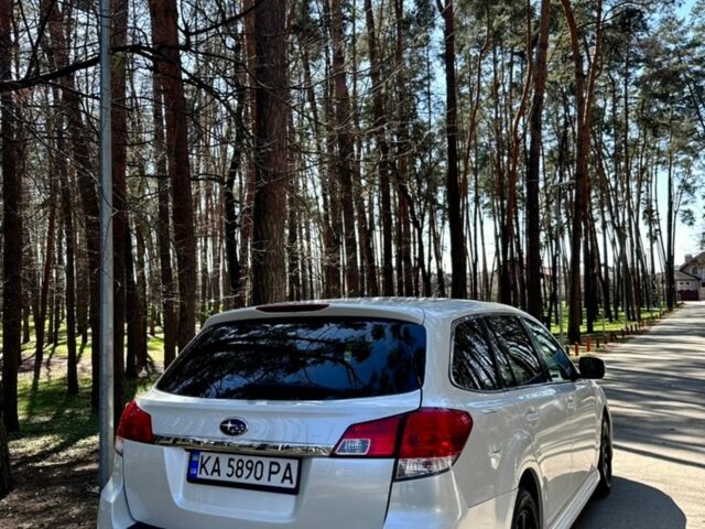 Білий Субару Легасі, об'ємом двигуна 2 л та пробігом 215 тис. км за 7799 $, фото 10 на Automoto.ua