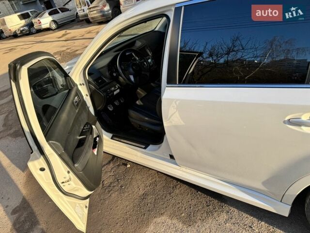 Белый Субару Легаси, объемом двигателя 2 л и пробегом 230 тыс. км за 11000 $, фото 7 на Automoto.ua