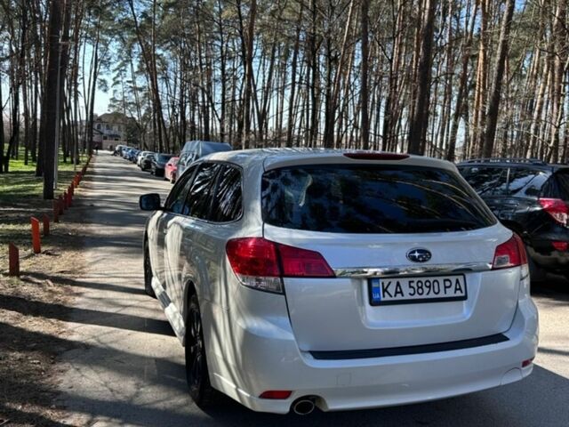 Білий Субару Легасі, об'ємом двигуна 2 л та пробігом 215 тис. км за 7799 $, фото 9 на Automoto.ua