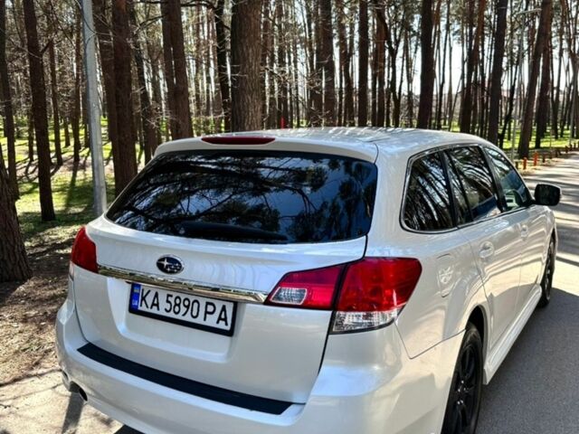 Білий Субару Легасі, об'ємом двигуна 2 л та пробігом 215 тис. км за 7799 $, фото 8 на Automoto.ua
