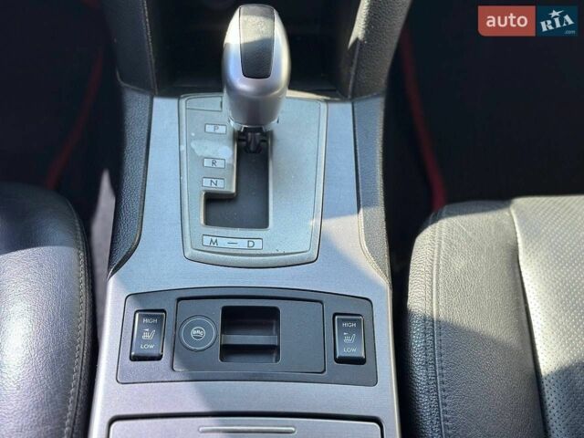 Білий Субару Легасі, об'ємом двигуна 2.46 л та пробігом 180 тис. км за 9200 $, фото 8 на Automoto.ua