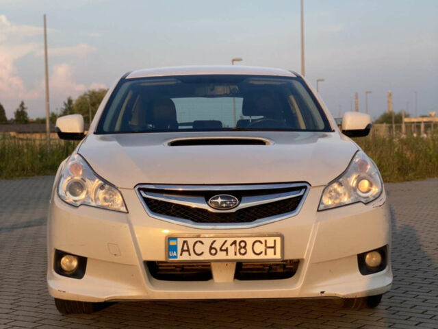Білий Субару Легасі, об'ємом двигуна 2 л та пробігом 365 тис. км за 7900 $, фото 2 на Automoto.ua