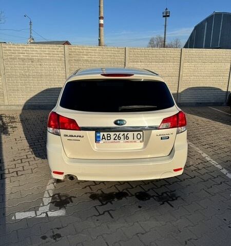 Белый Субару Легаси, объемом двигателя 2 л и пробегом 230 тыс. км за 11000 $, фото 6 на Automoto.ua