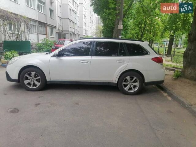 Білий Субару Легасі, об'ємом двигуна 2 л та пробігом 205 тис. км за 12200 $, фото 4 на Automoto.ua