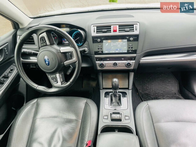 Білий Субару Легасі, об'ємом двигуна 2 л та пробігом 203 тис. км за 15400 $, фото 36 на Automoto.ua