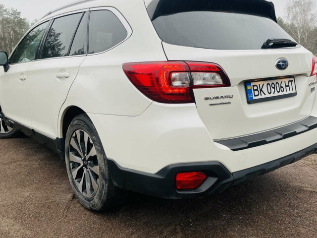Білий Субару Легасі, об'ємом двигуна 2 л та пробігом 203 тис. км за 15400 $, фото 11 на Automoto.ua