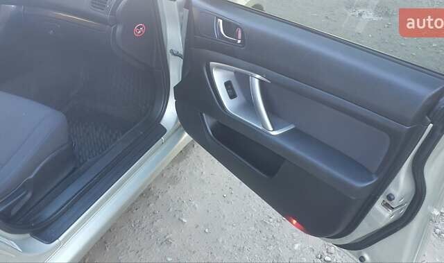 Бежевий Субару Легасі, об'ємом двигуна 2.5 л та пробігом 183 тис. км за 5350 $, фото 19 на Automoto.ua