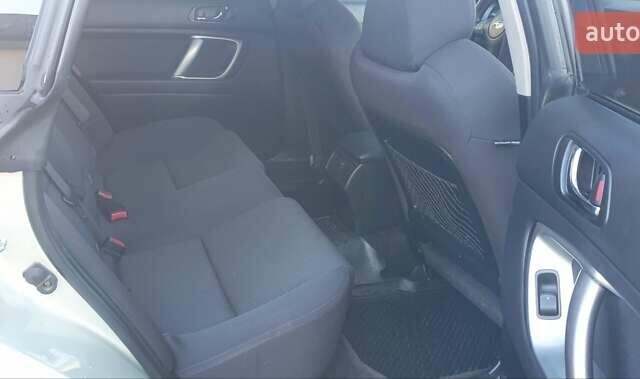 Бежевий Субару Легасі, об'ємом двигуна 2.5 л та пробігом 183 тис. км за 5350 $, фото 23 на Automoto.ua