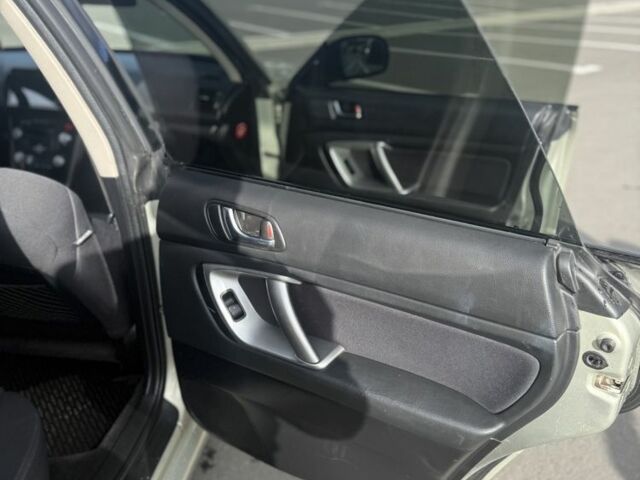 Бежевий Субару Легасі, об'ємом двигуна 2.5 л та пробігом 183 тис. км за 5199 $, фото 18 на Automoto.ua