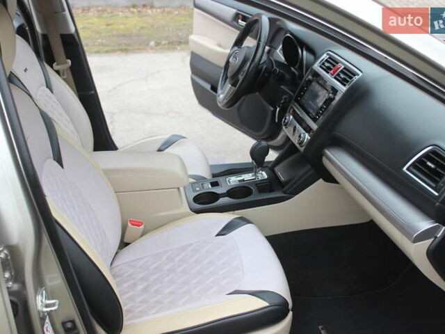 Бежевый Субару Легаси, объемом двигателя 2.5 л и пробегом 179 тыс. км за 10500 $, фото 27 на Automoto.ua