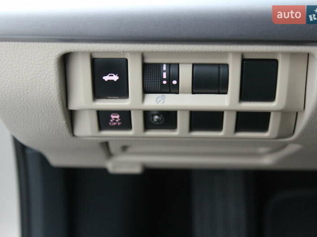 Бежевый Субару Легаси, объемом двигателя 2.5 л и пробегом 179 тыс. км за 10500 $, фото 28 на Automoto.ua