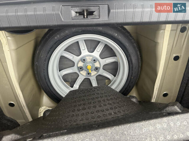 Бежевый Субару Легаси, объемом двигателя 2.5 л и пробегом 72 тыс. км за 13800 $, фото 8 на Automoto.ua